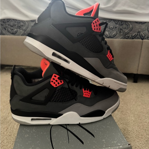 JORDAN 4 INFRARED (DS) Or dead stock. Brand new.